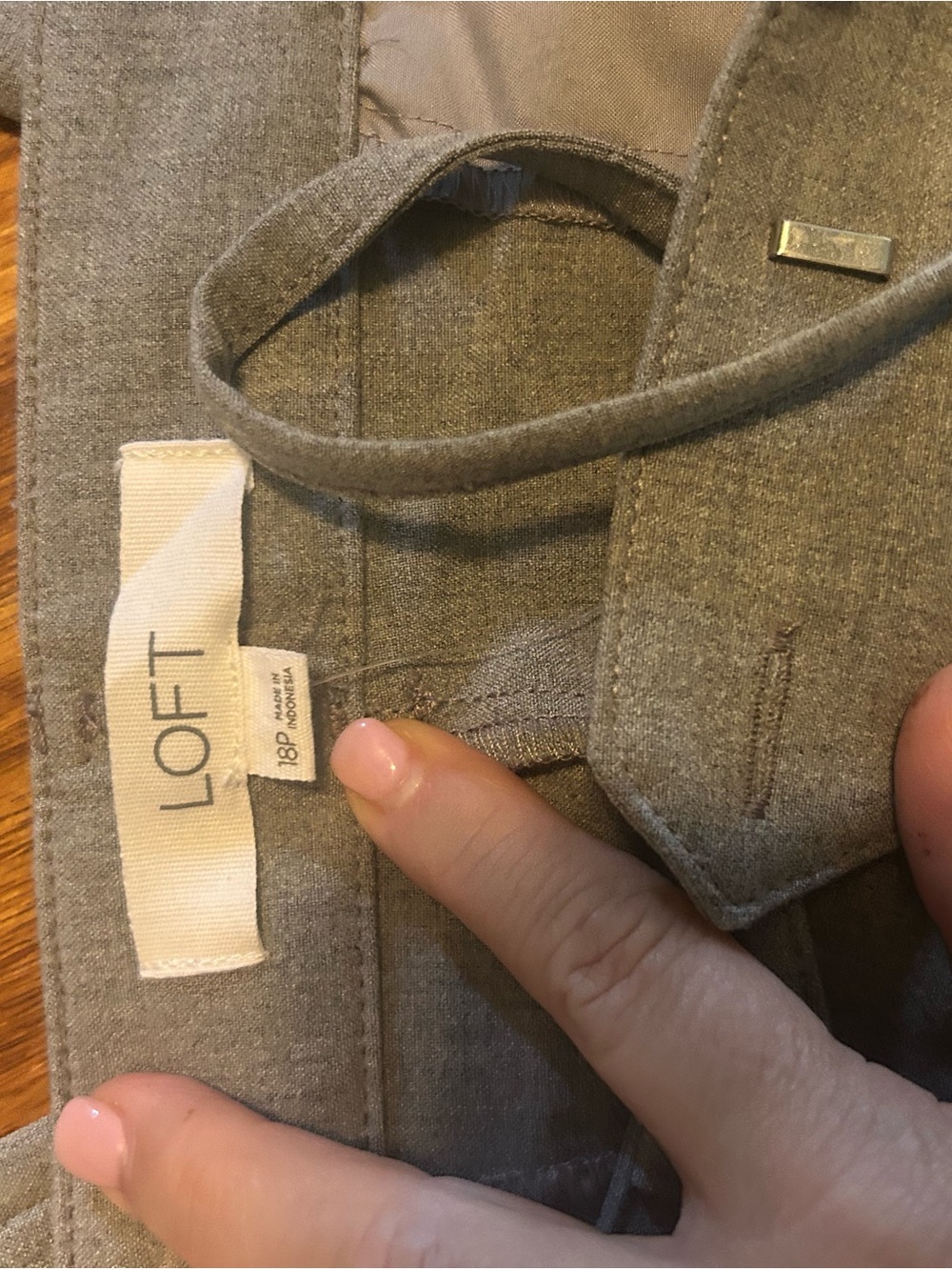 LOFT Gray Women's Trousers - Tailored Waistband